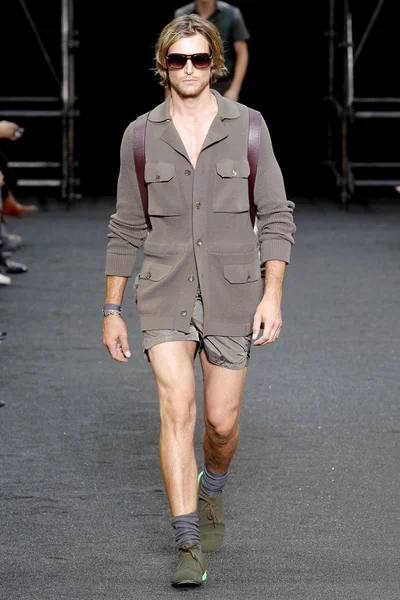 Look 26